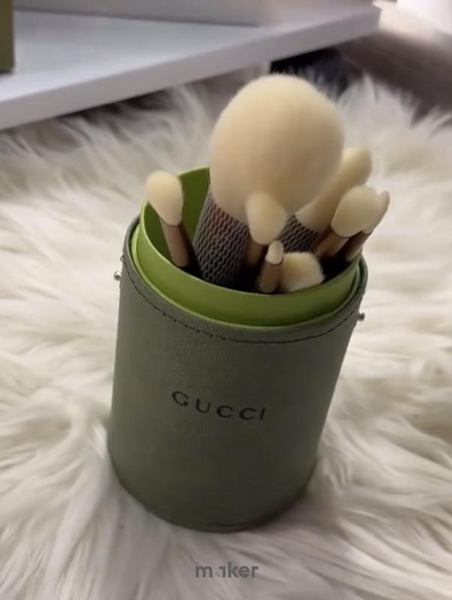 Набор кистей для макияжа Gucci в тубусе - 8 шт 53577 фото