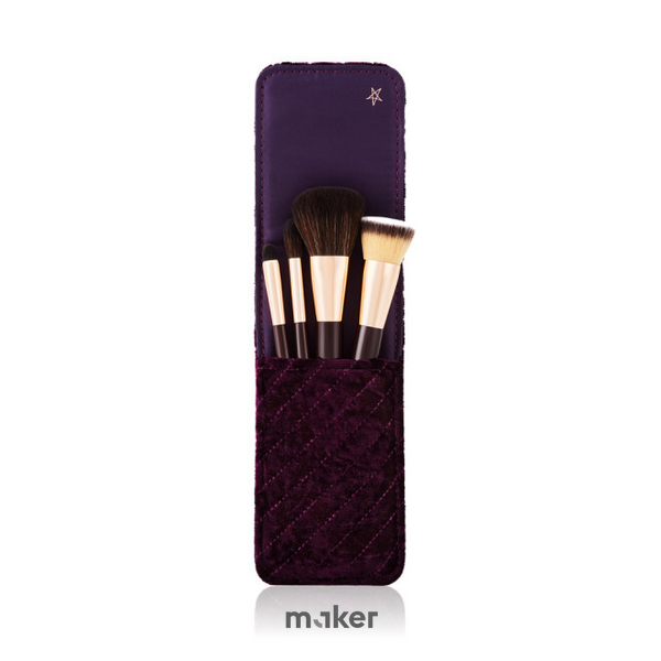 Charlotte Tilbury Charlotte&rsquo;s Magic Mini Brush Set &mdash; подарунковий набір міні-пензлів для макіяжу у бархатному клатчі Charlotte Brush Set фото