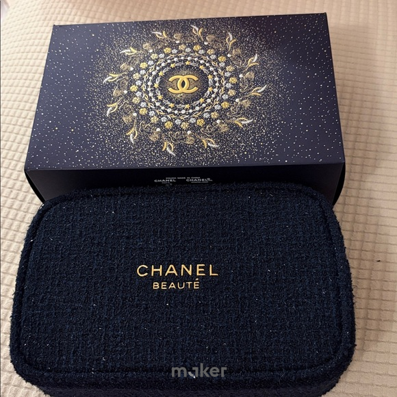 Косметичка CHANEL Holiday Gift Set 2025 Gift Set фото