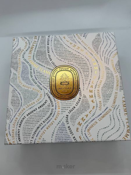 Подарочный набор ароматических свечей Diptyque Sapin & Coton с декоративной каруселью, 2&times;70г Diptyque Sapin & Coton фото